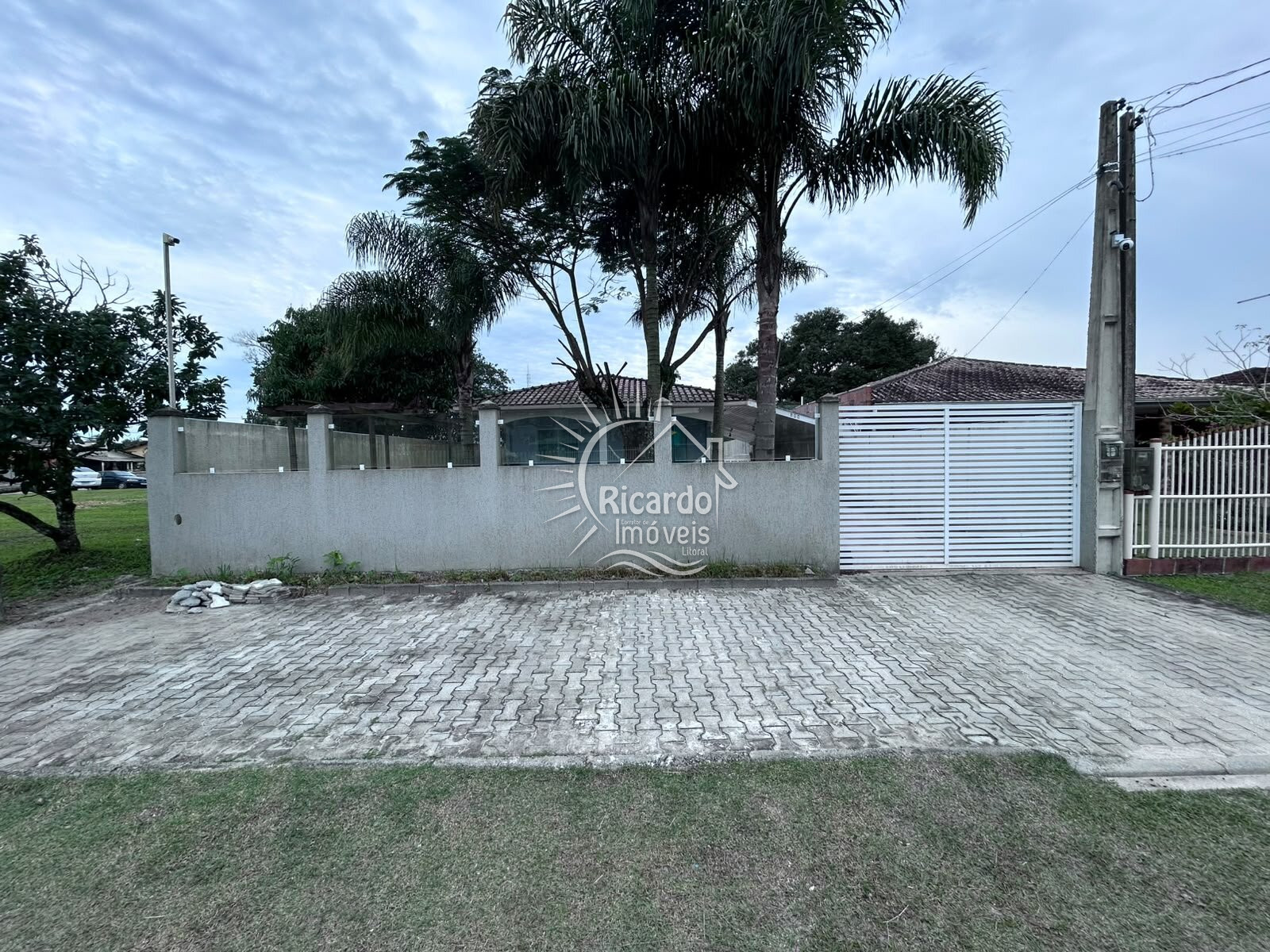 Casa, 4 quartos, 185 m² - Foto 1