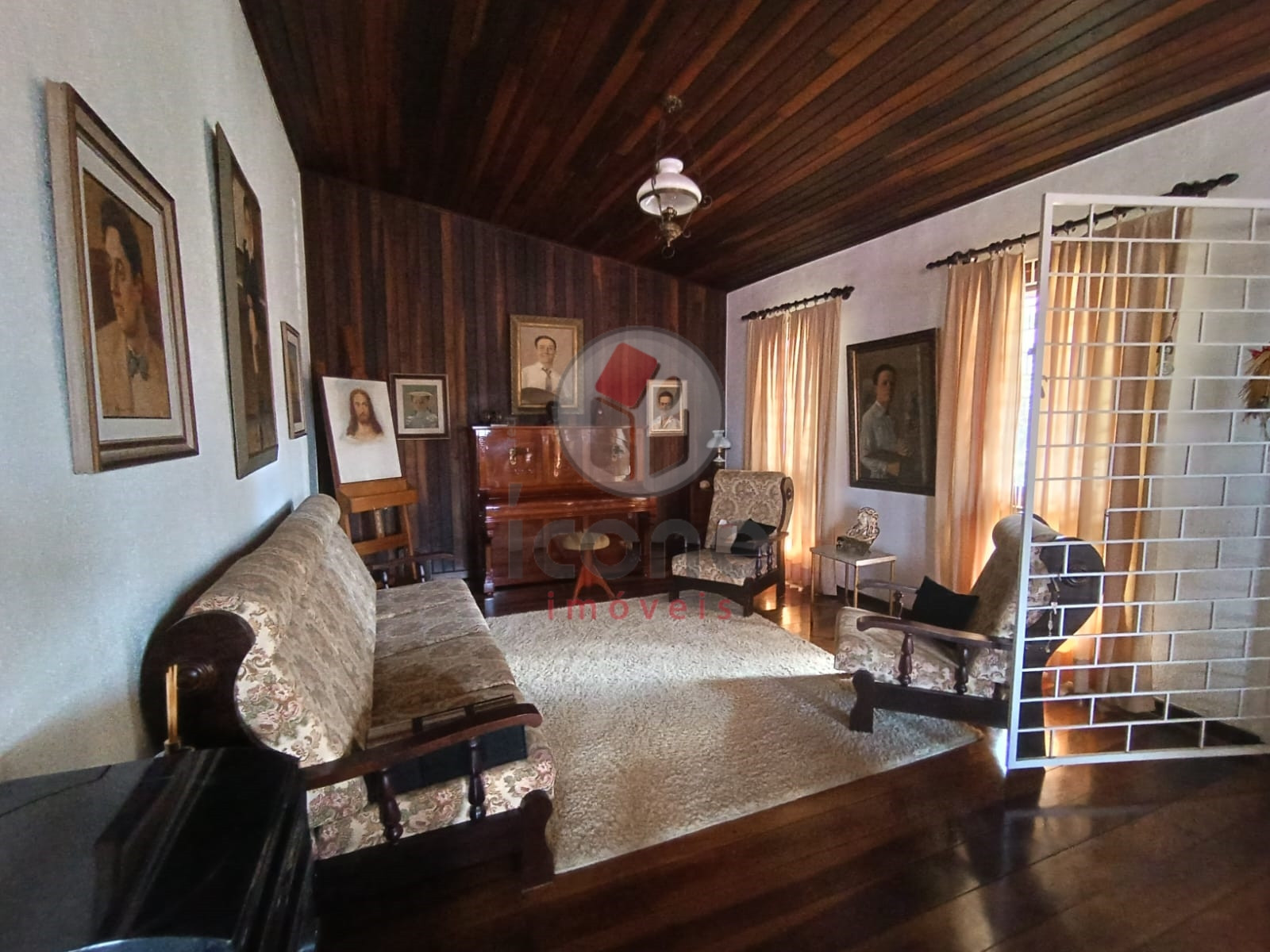 Casa à venda em Seminário, Curitiba — Portal Chave Fácil