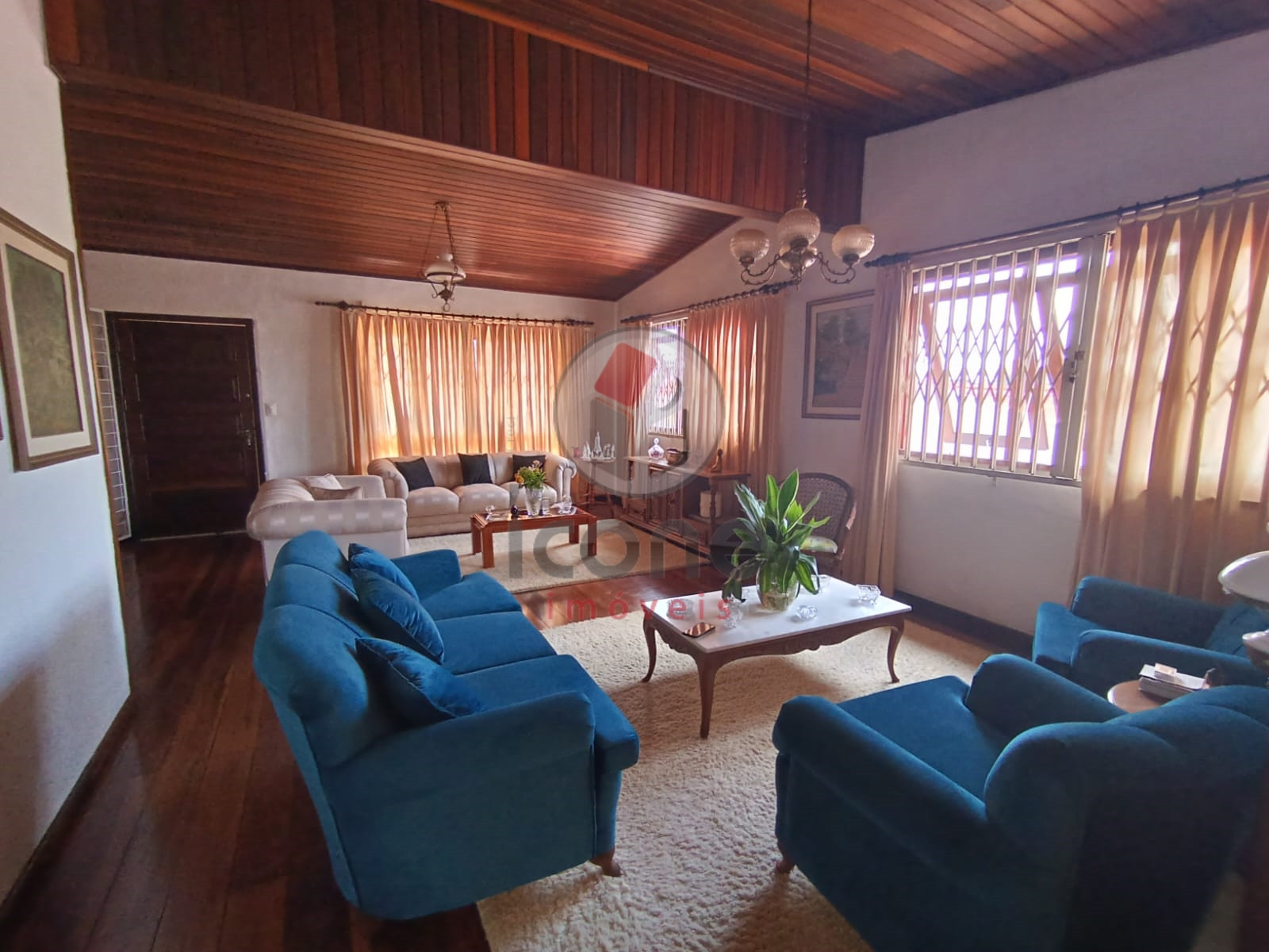 Casa à venda em Seminário, Curitiba — Portal Chave Fácil