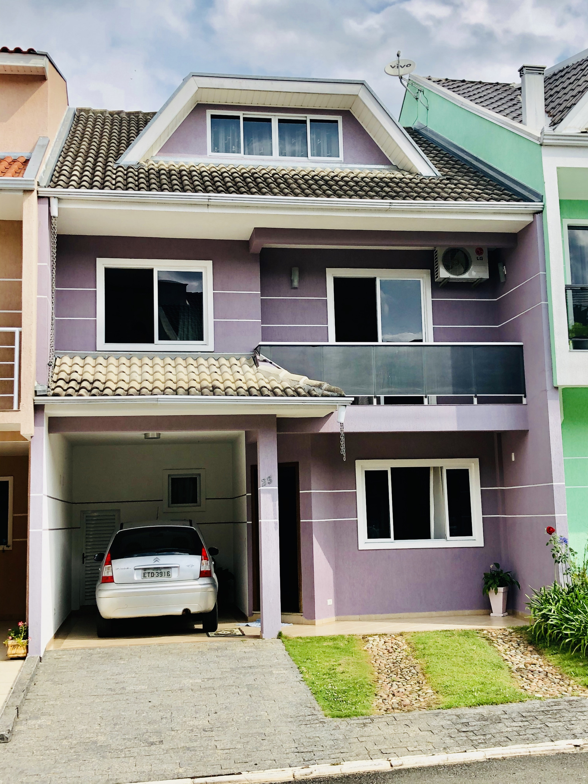 Casas Sobrado à venda no Capão Raso, Curitiba - Imovelweb