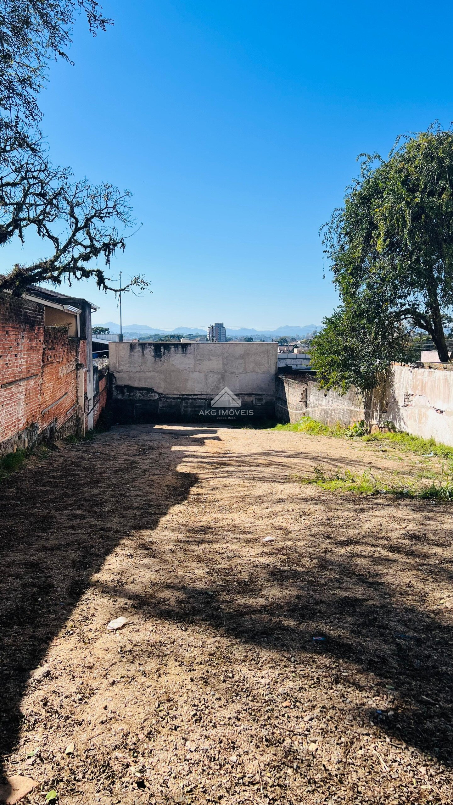 Terreno/Área à venda em Cristo Rei, Curitiba — Portal Chave Fácil