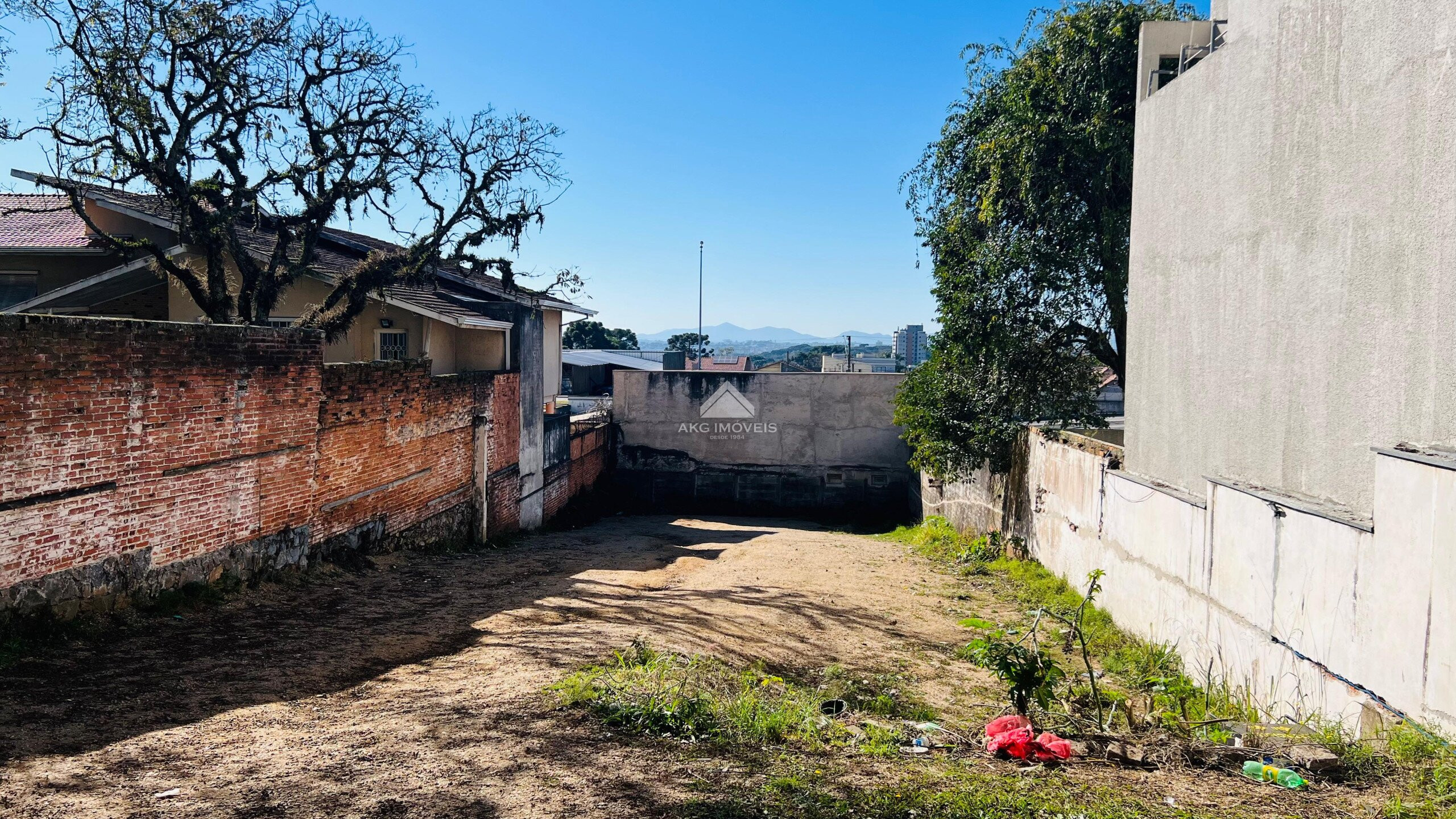 Terreno/Área à venda em Cristo Rei, Curitiba — MAFI ADMINISTRADORA DE IMOVEIS LTDA