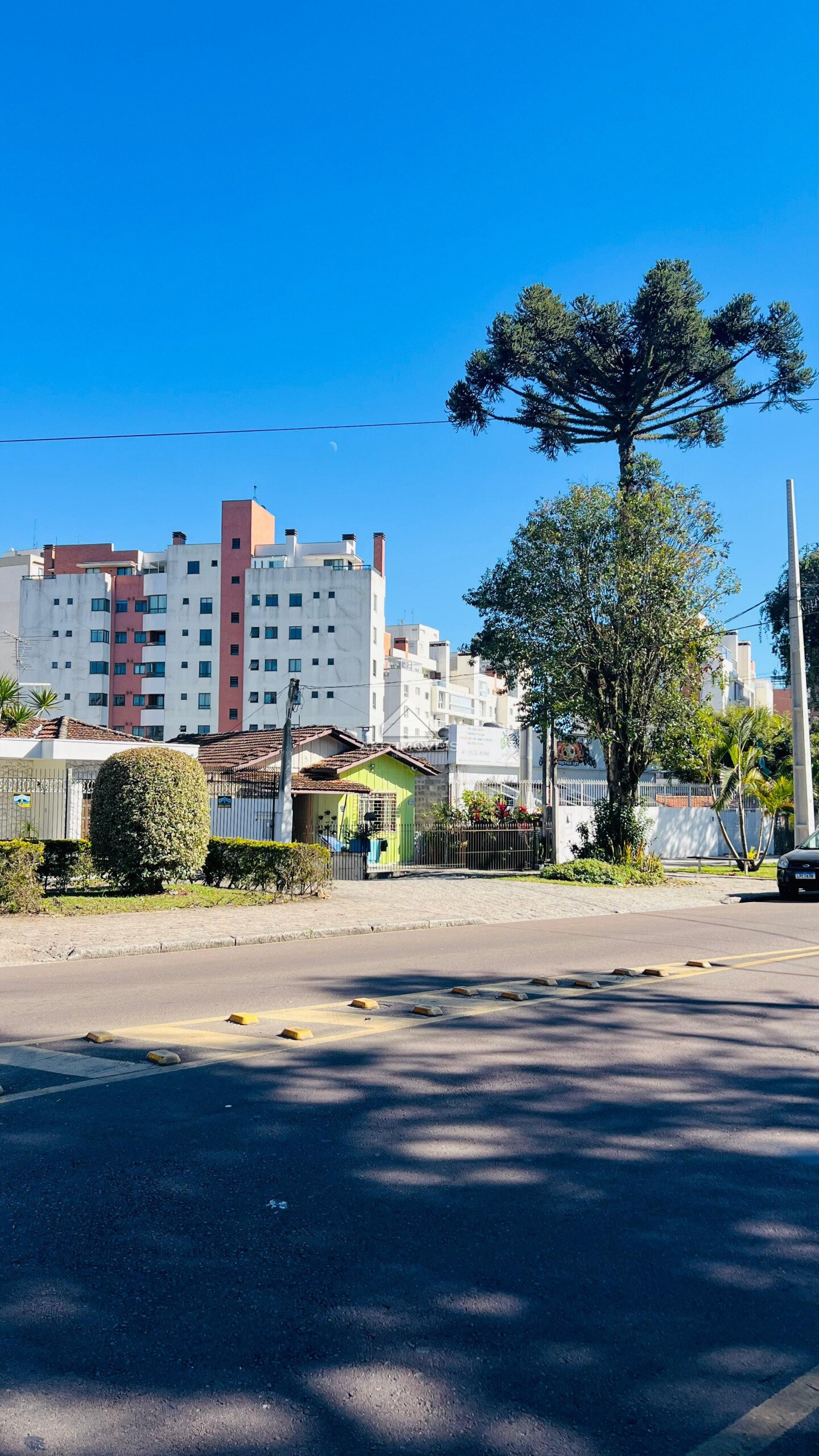 Terreno/Área à venda em Cristo Rei, Curitiba — MAFI ADMINISTRADORA DE IMOVEIS LTDA