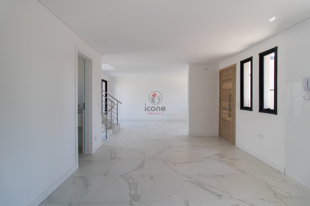Casa à venda em Guabirotuba, Curitiba — Portal Chave Fácil