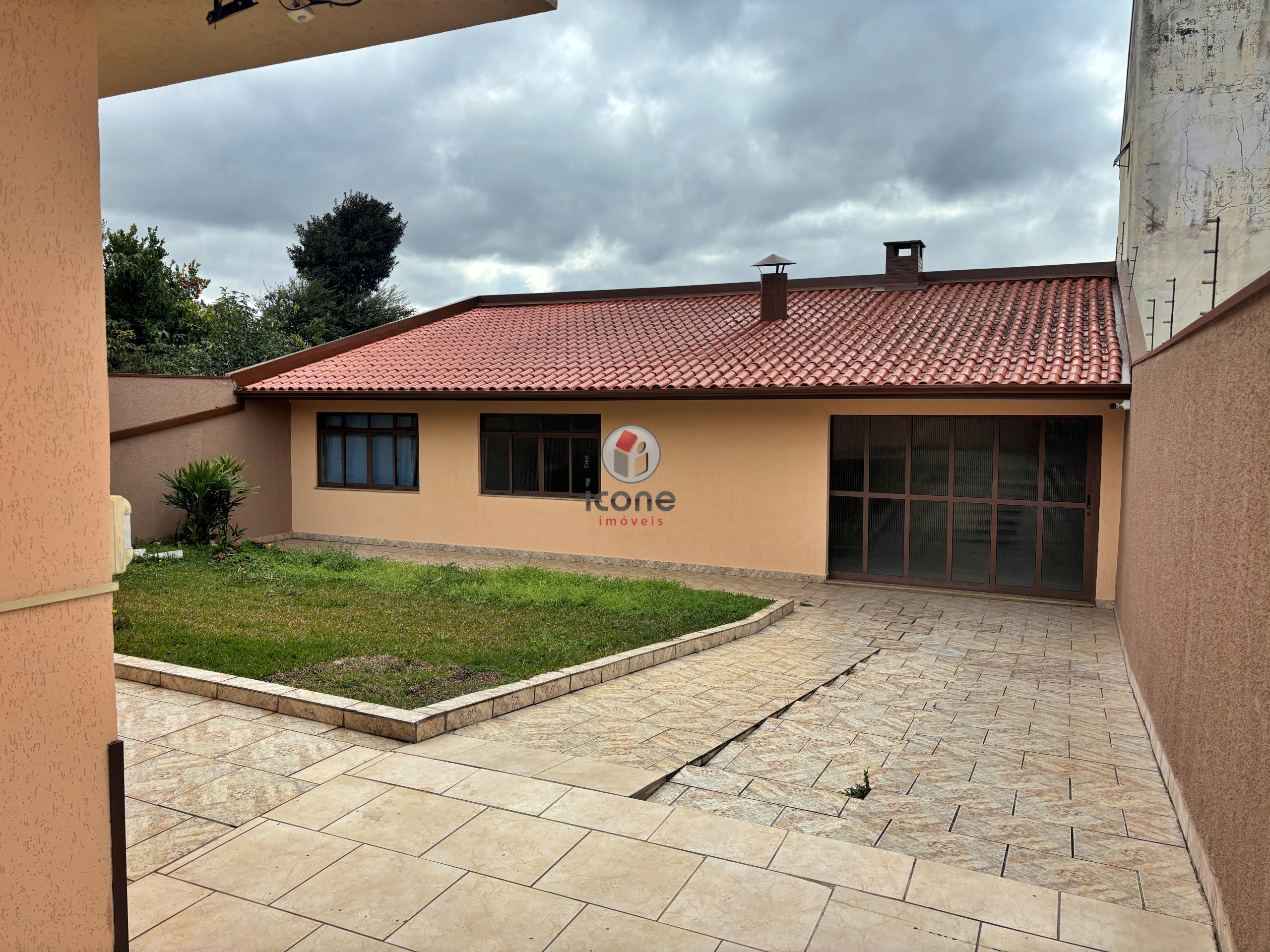 Casa à venda em Novo Mundo, Curitiba — Portal Chave Fácil