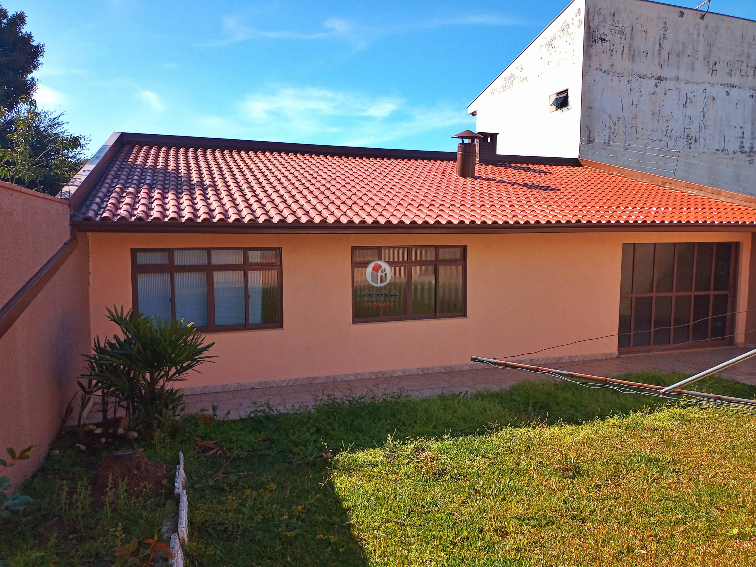 Casa à venda em Novo Mundo, Curitiba — Portal Chave Fácil