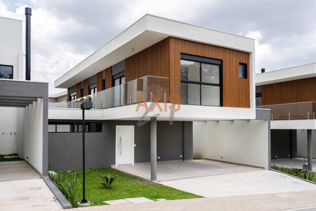 Casa em Condomínio no bairro Santo Inácio