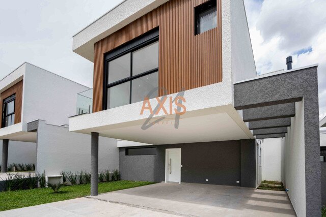 Casa em Condomínio no bairro Santo Inácio