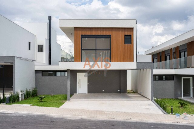Casa em Condomínio no bairro Santo Inácio