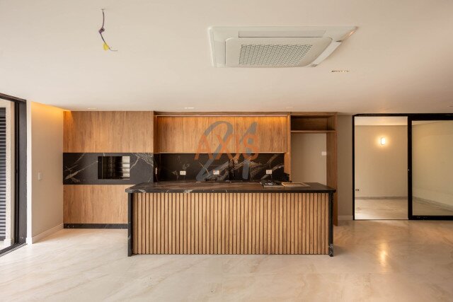 Casa em Condomínio no bairro Campo Comprido