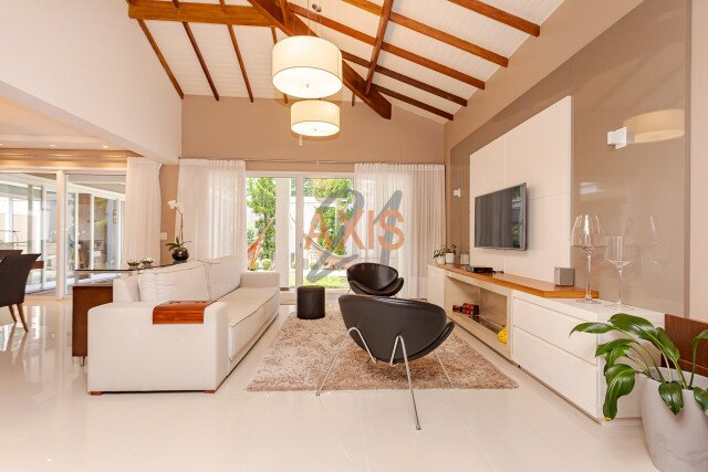 Casa em Condomínio no bairro Campo Comprido