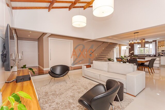 Casa em Condomínio no bairro Campo Comprido