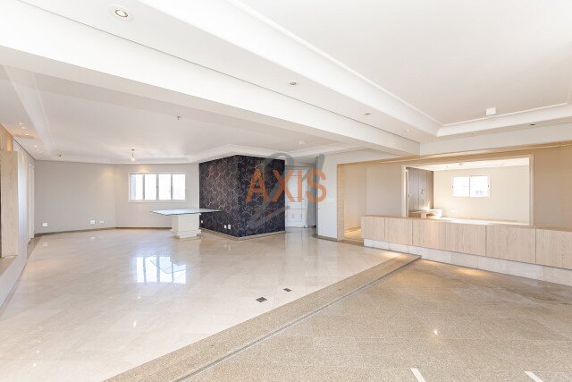 Apartamento no bairro Batel