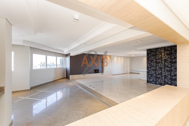 Apartamento no bairro Batel