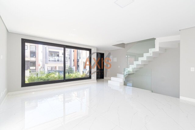 Casa em Condomínio no bairro Santa Cândida