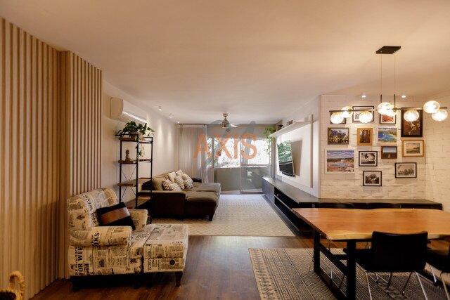 Apartamento no bairro Batel