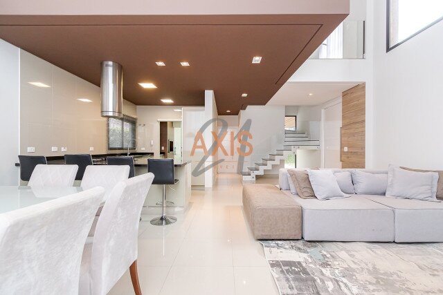 Casa em Condomínio no bairro Santa Felicidade