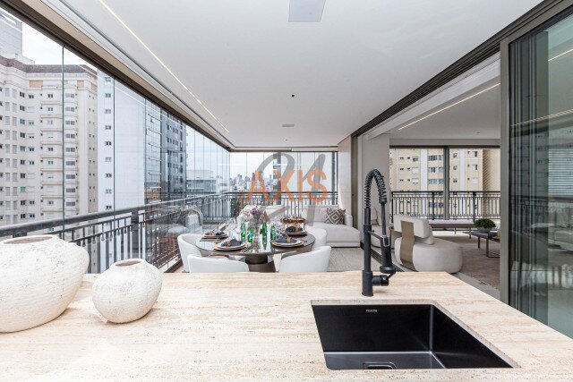 Apartamento no bairro Batel