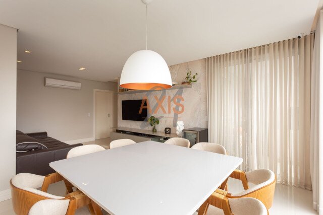 Apartamento no bairro Batel