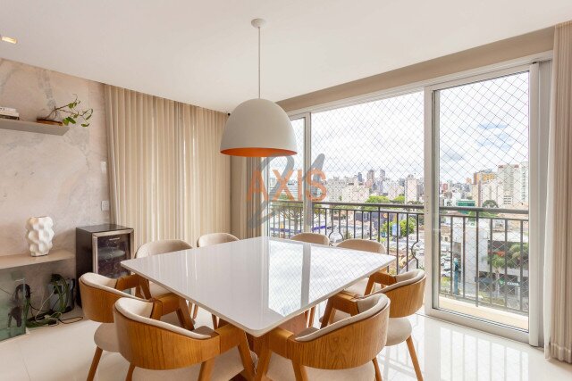 Apartamento no bairro Batel