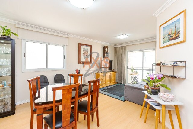 Apartamento no bairro Batel