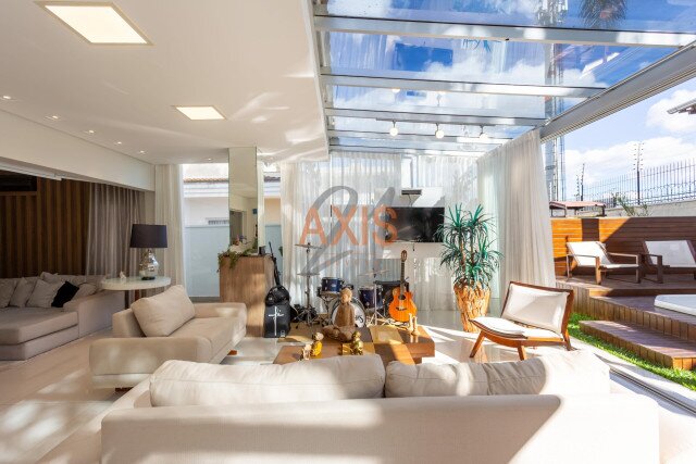 Casa em Condomínio no bairro Campo Comprido