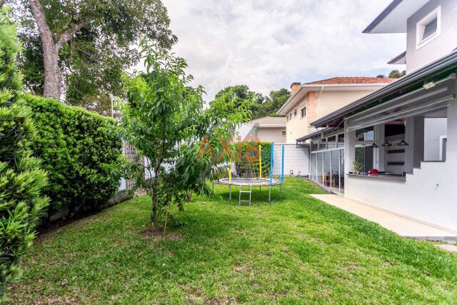 Casa em Condomínio no bairro Santa Felicidade