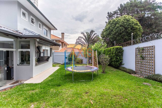 Casa em Condomínio no bairro Santa Felicidade