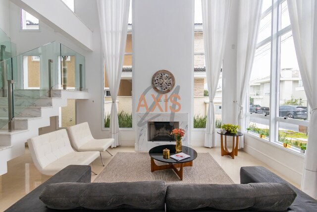 Casa em Condomínio no bairro Santa Felicidade