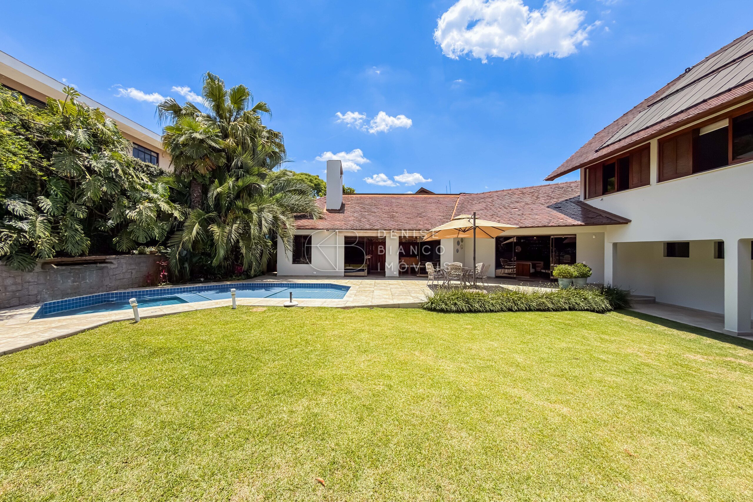 CASA EM CONDOMÍNIO em São Lourenço - Ref: DB0040