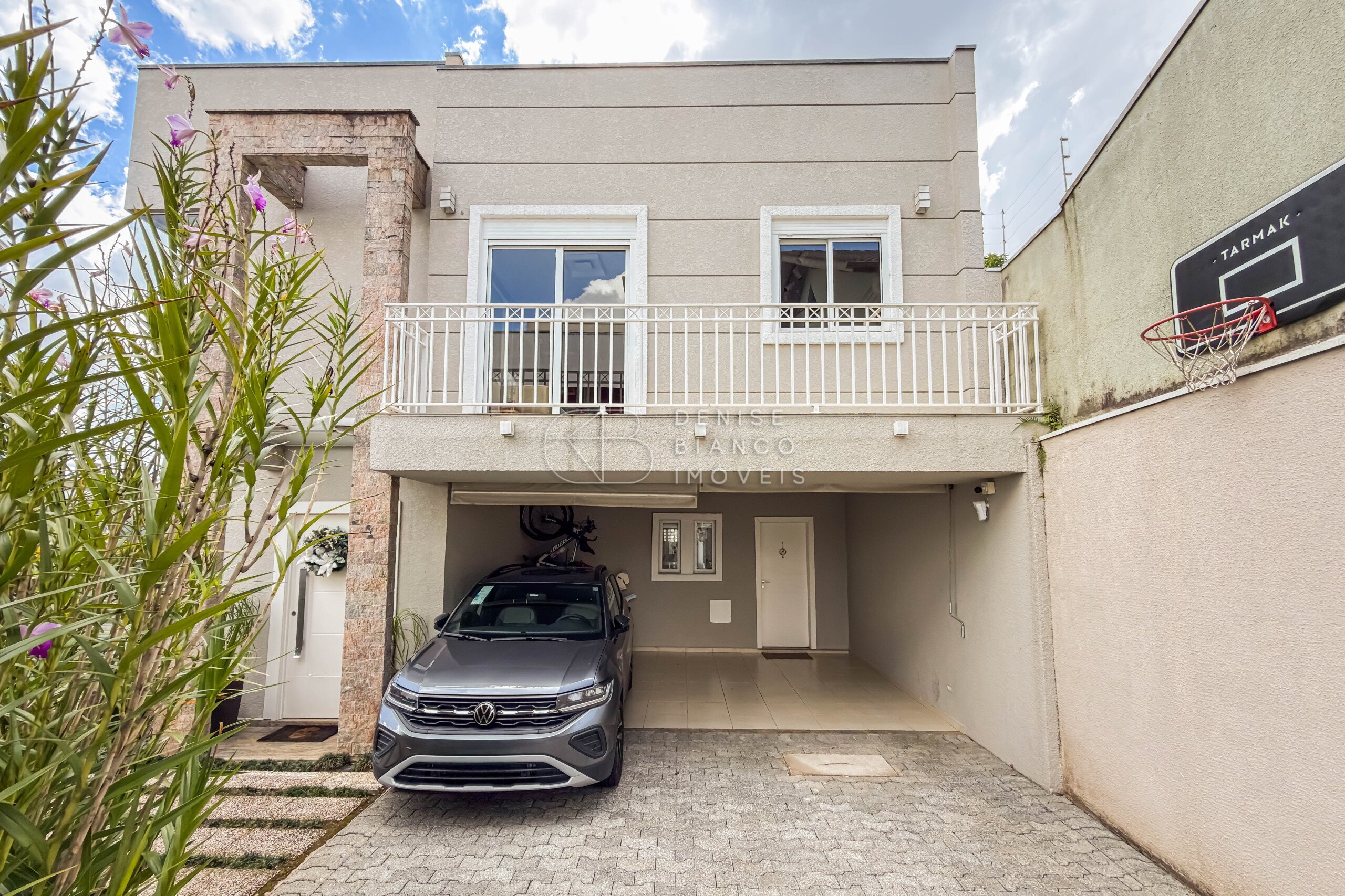 CASA em Santo Inácio - Ref: DB0042