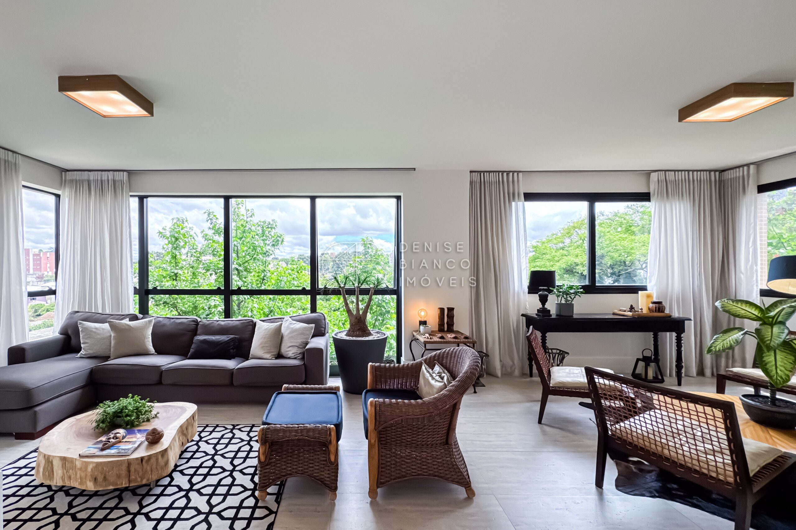 APARTAMENTO em Bigorrilho - Ref: DB0044