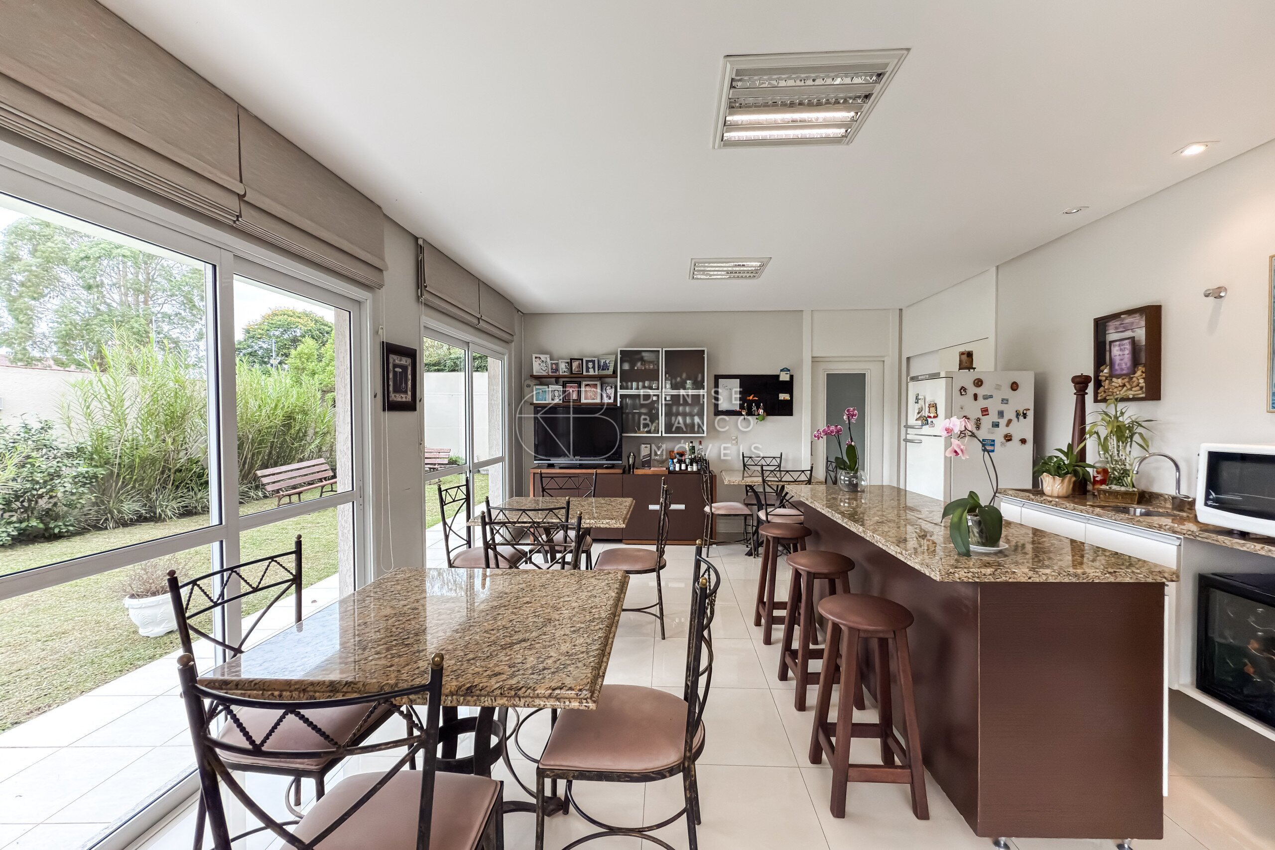 CASA EM CONDOMÍNIO em Santa Felicidade - Ref: DB0051