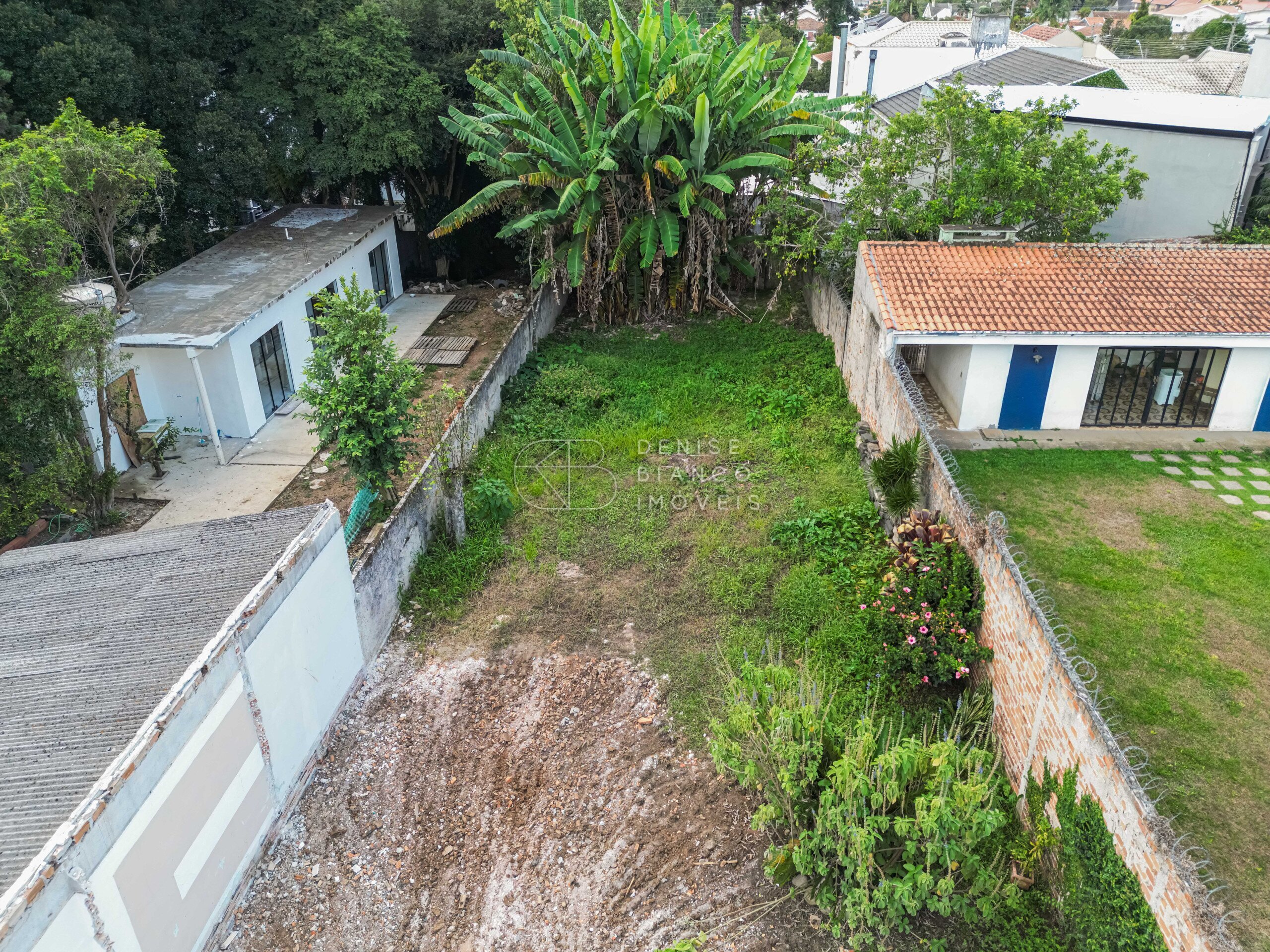 TERRENO em Mercês - Ref: DB0052