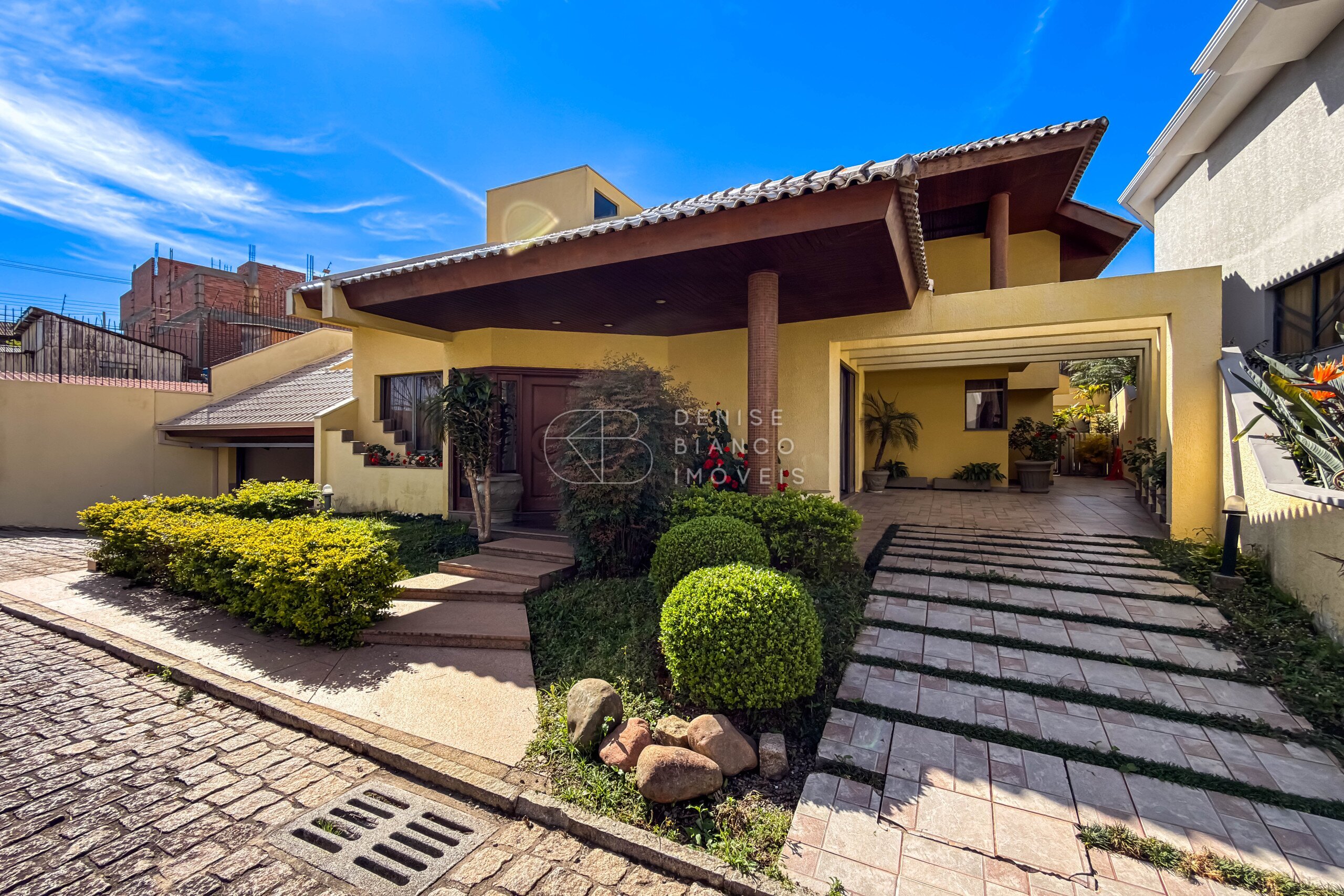CASA EM CONDOMÍNIO em Seminário - Ref: DB0055
