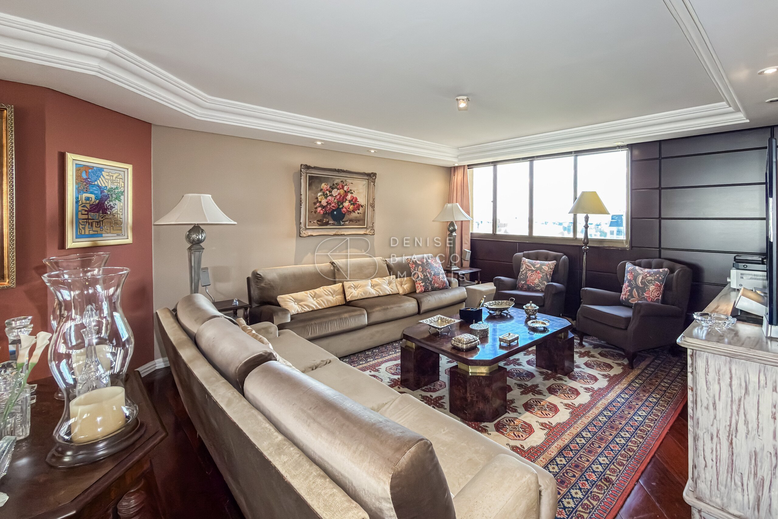 APARTAMENTO em Batel - Ref: DB0058