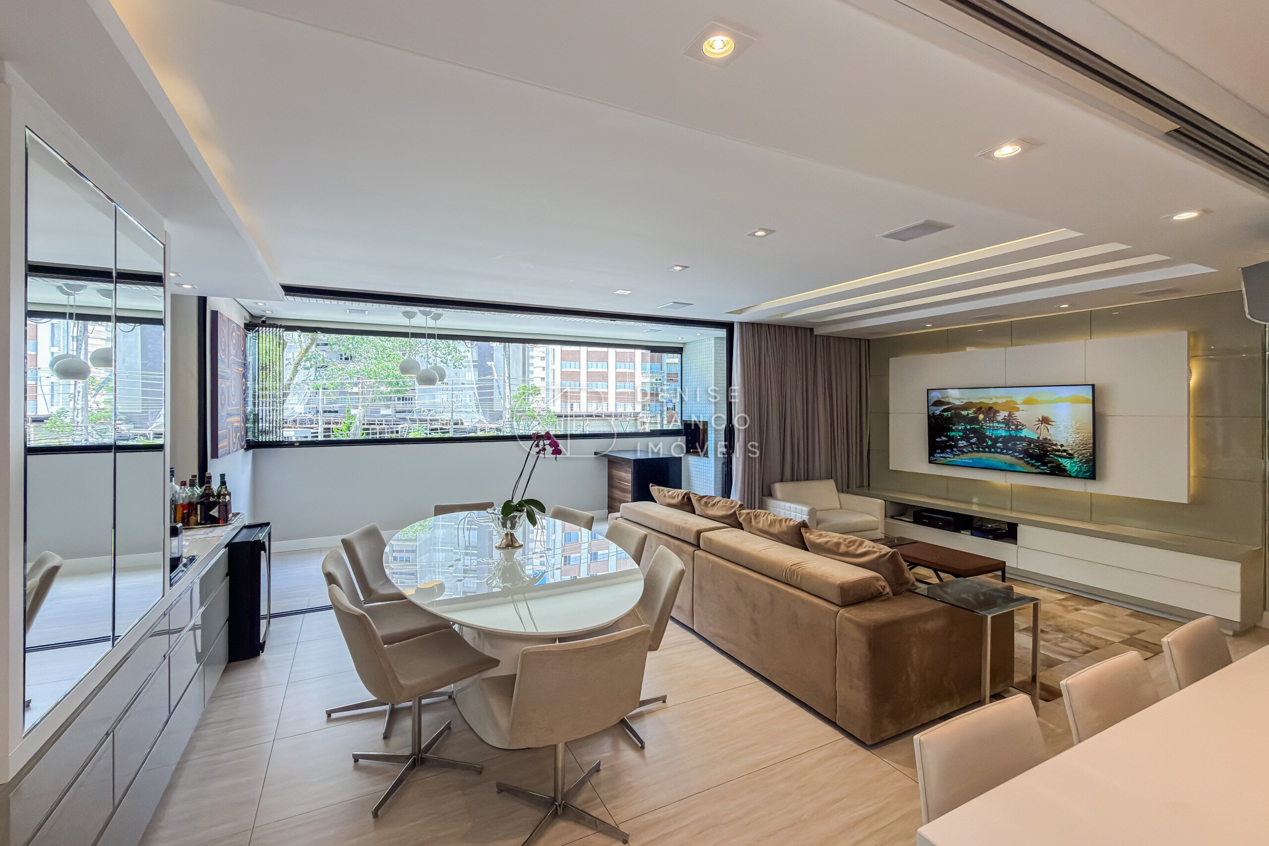 APARTAMENTO em Bigorrilho - Ref: DB0063