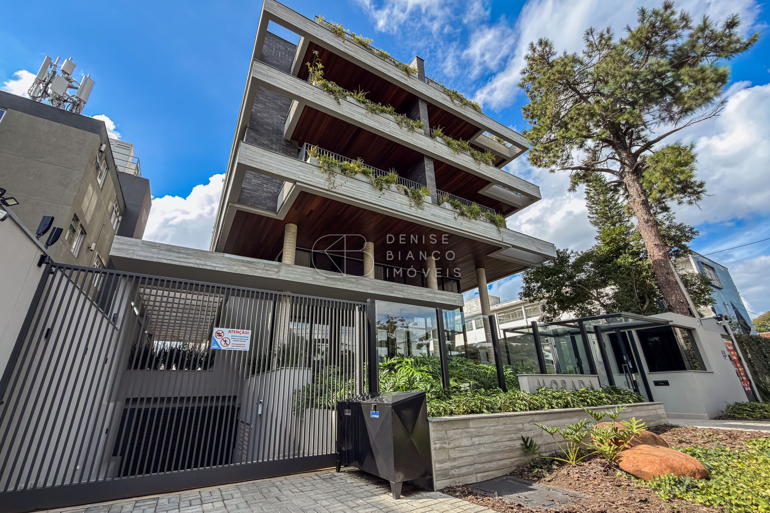 APARTAMENTO em Hugo Lange - Ref: DB0065