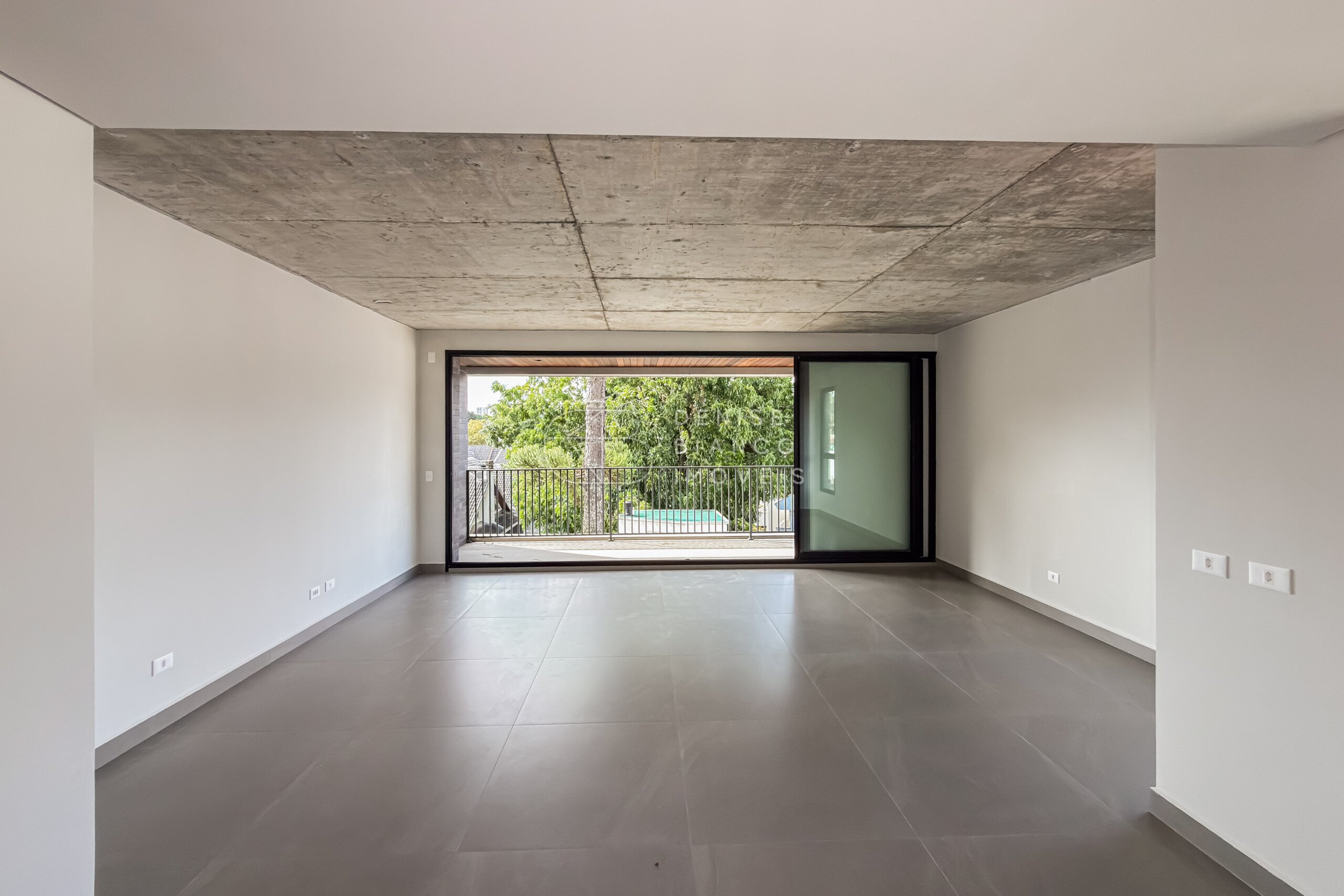 APARTAMENTO em Hugo Lange - Ref: DB0065