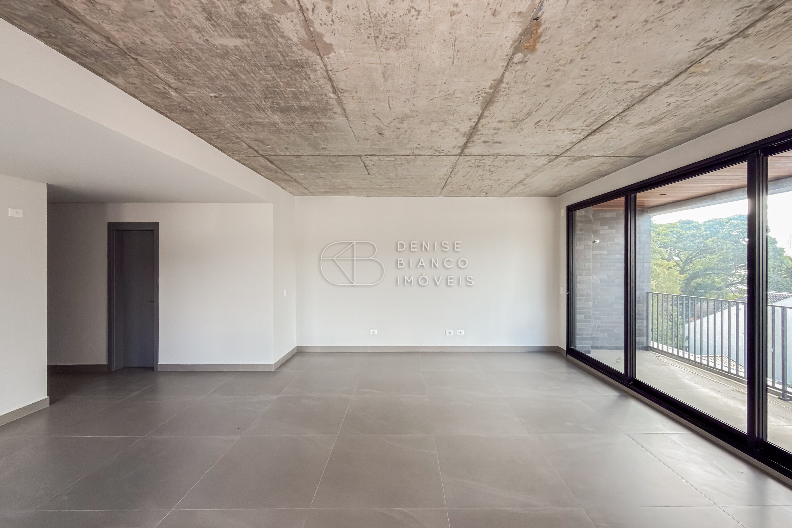 APARTAMENTO em Hugo Lange - Ref: DB0065
