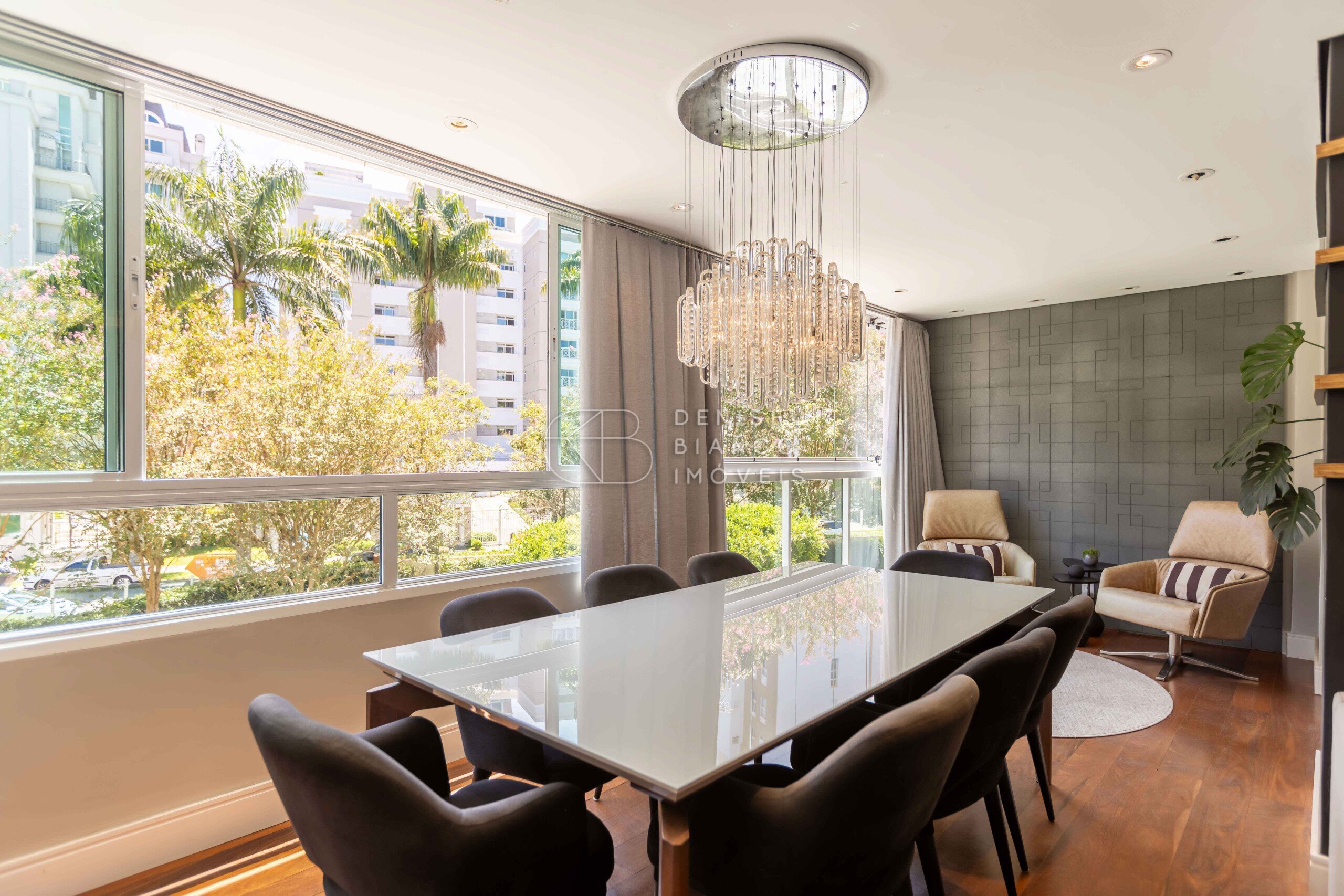 APARTAMENTO em Cabral - Ref: DB0068