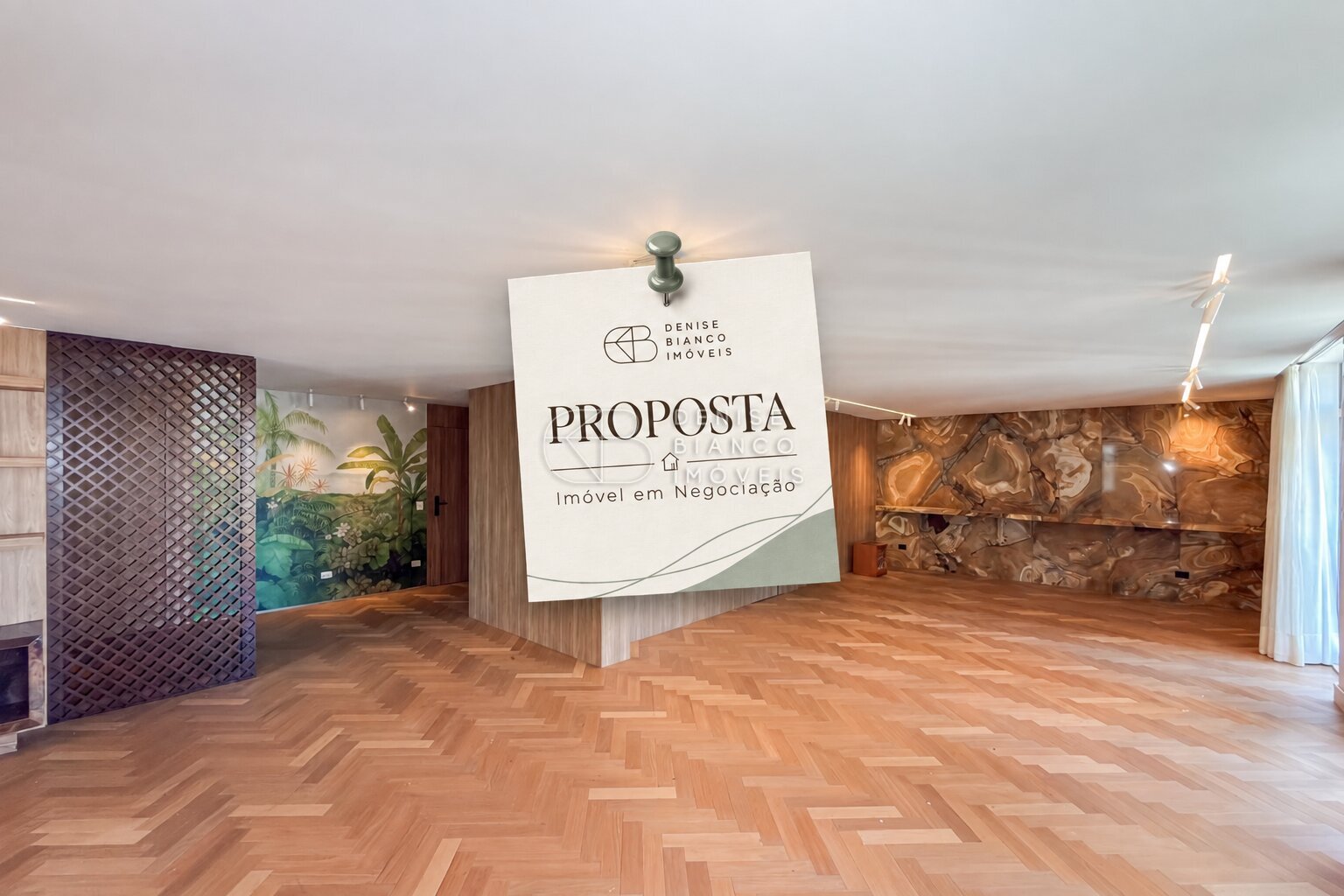 APARTAMENTO em Batel - Ref: DB0069