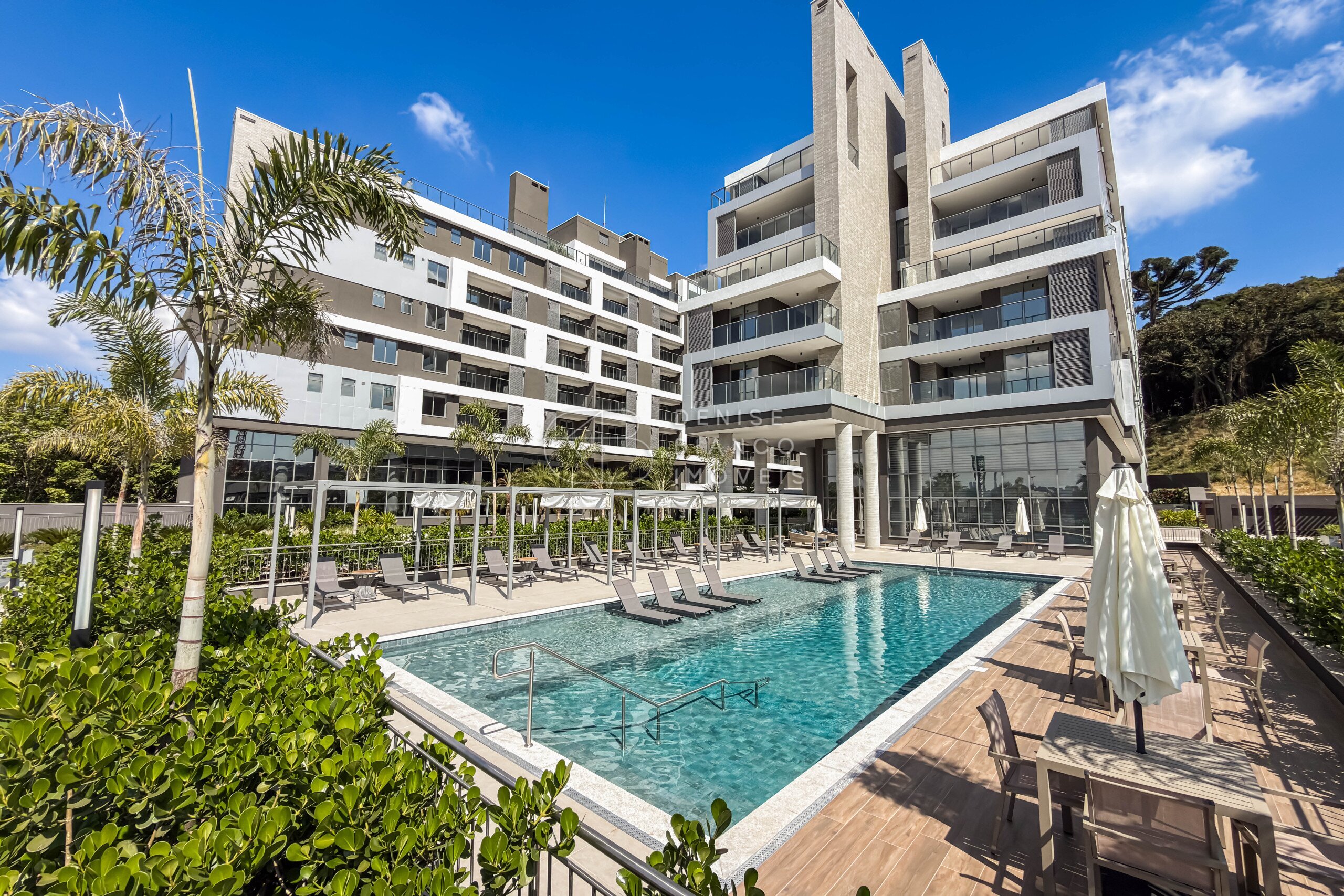 APARTAMENTO em Barigui - Ref: DB0074