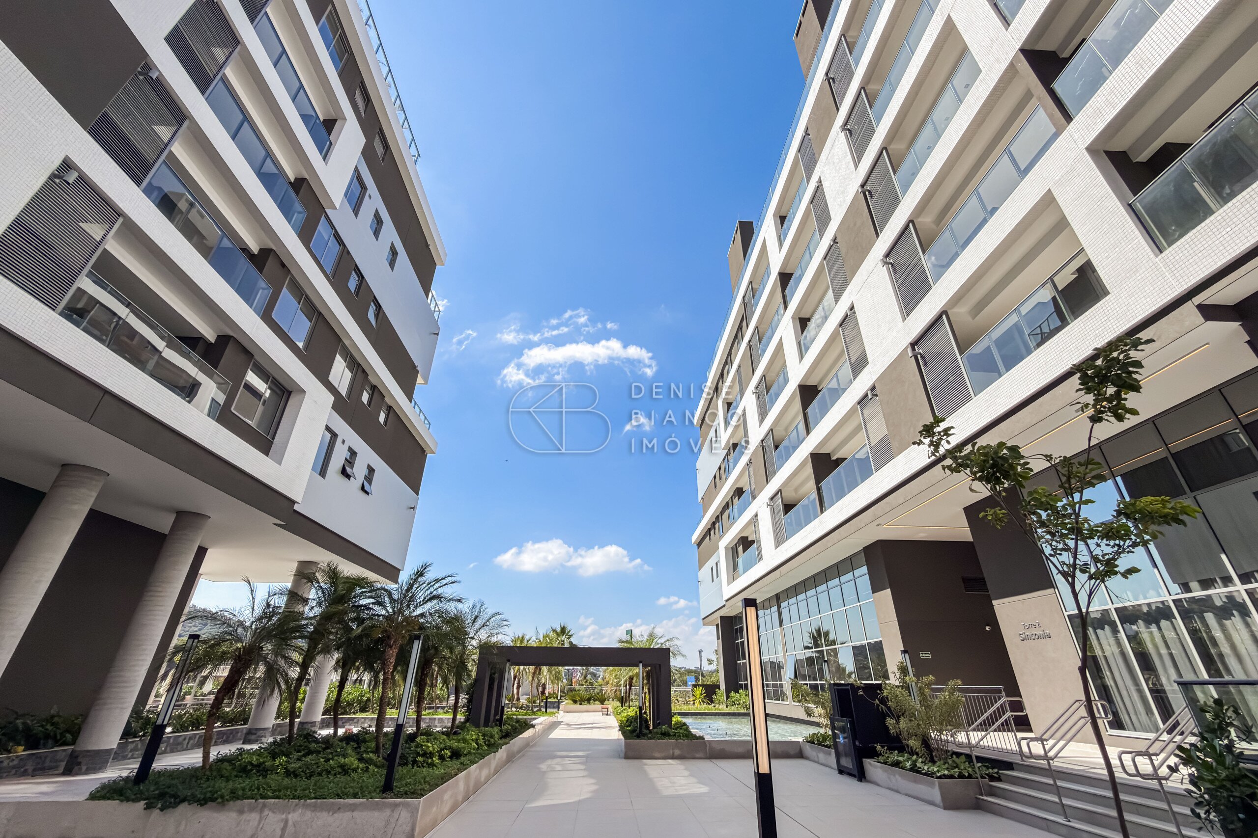APARTAMENTO em Barigui - Ref: DB0074
