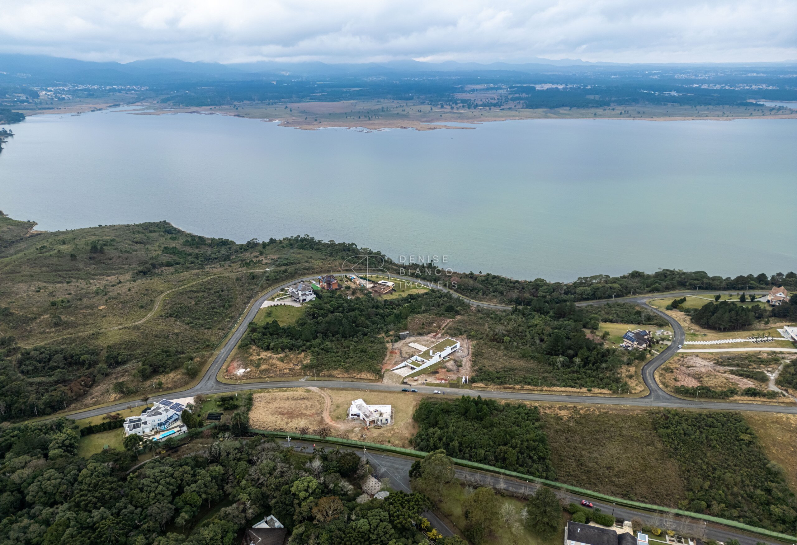 TERRENO EM CONDOMÍNIO em Menino Deus - Ref: DB0077