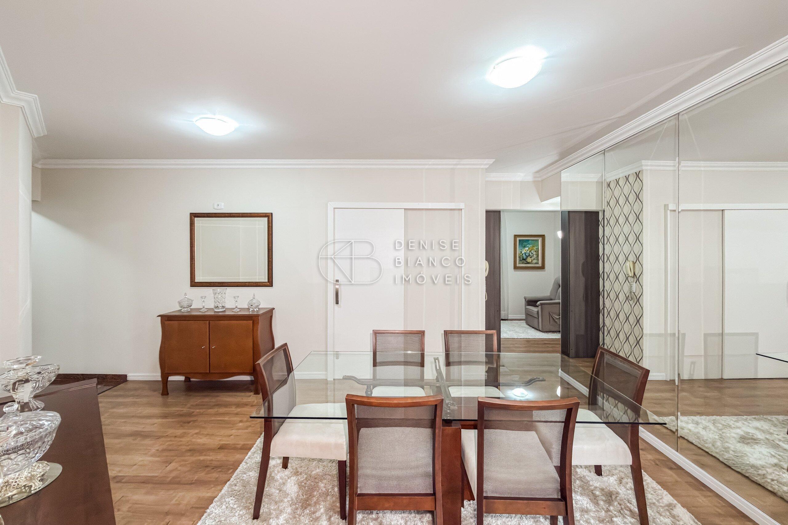 APARTAMENTO em Água Verde - Ref: DB0110