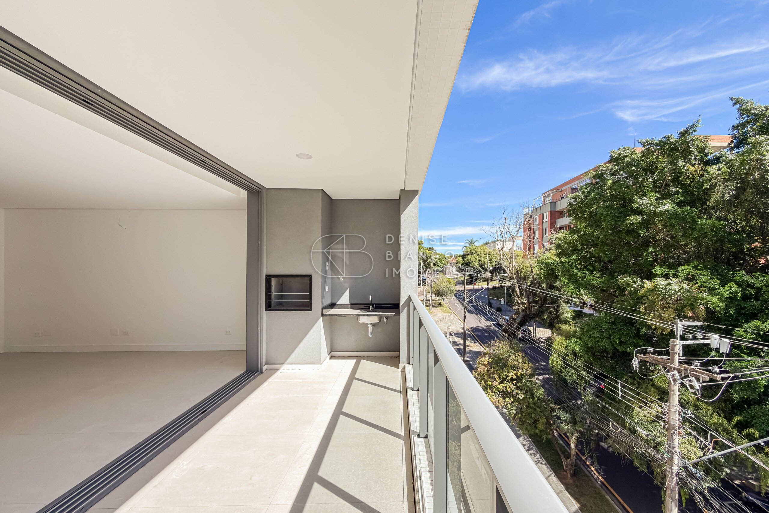 APARTAMENTO em Batel - Ref: DB0113