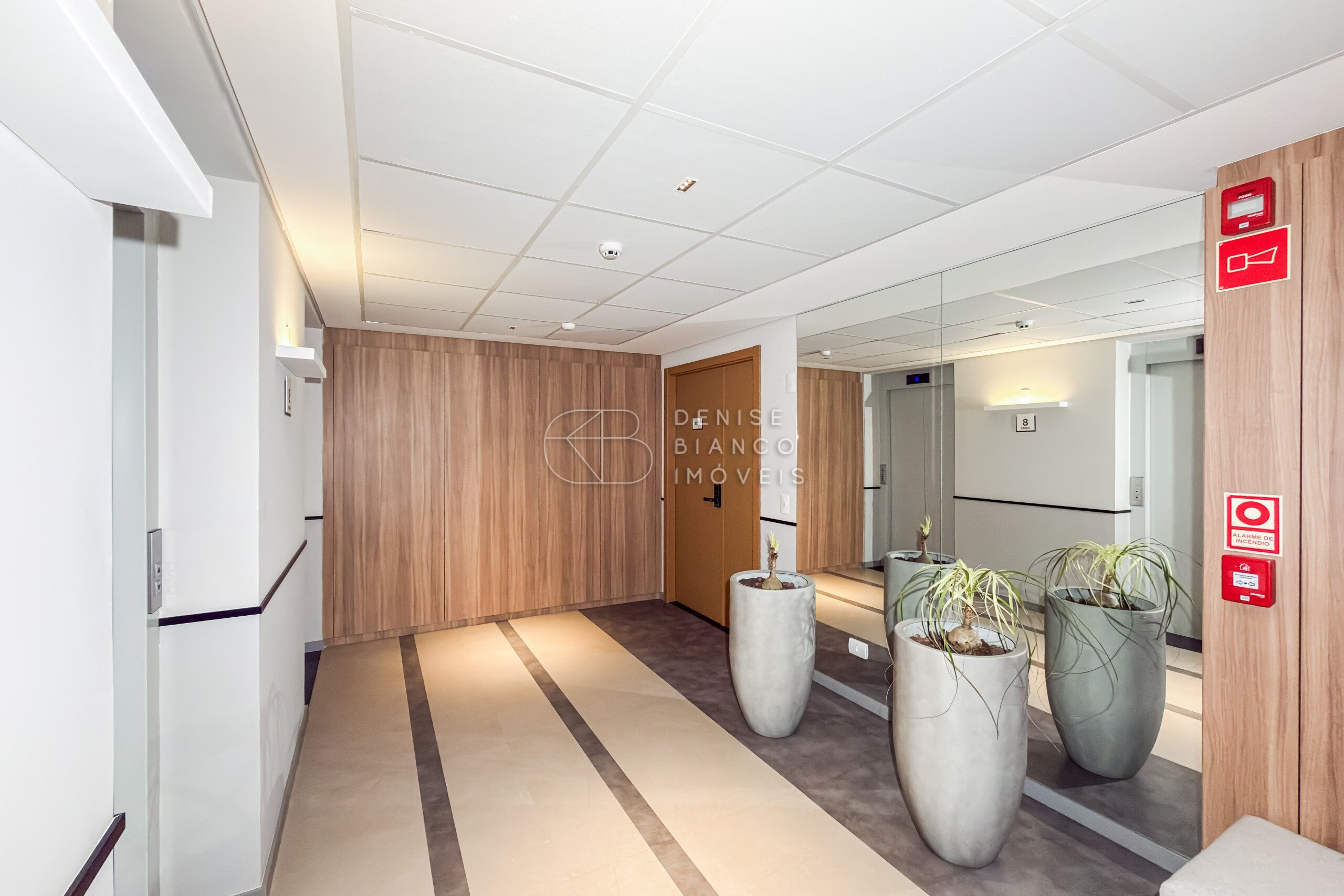 CONJUNTO/SALA COMERCIAL em Batel - Ref: DB0121