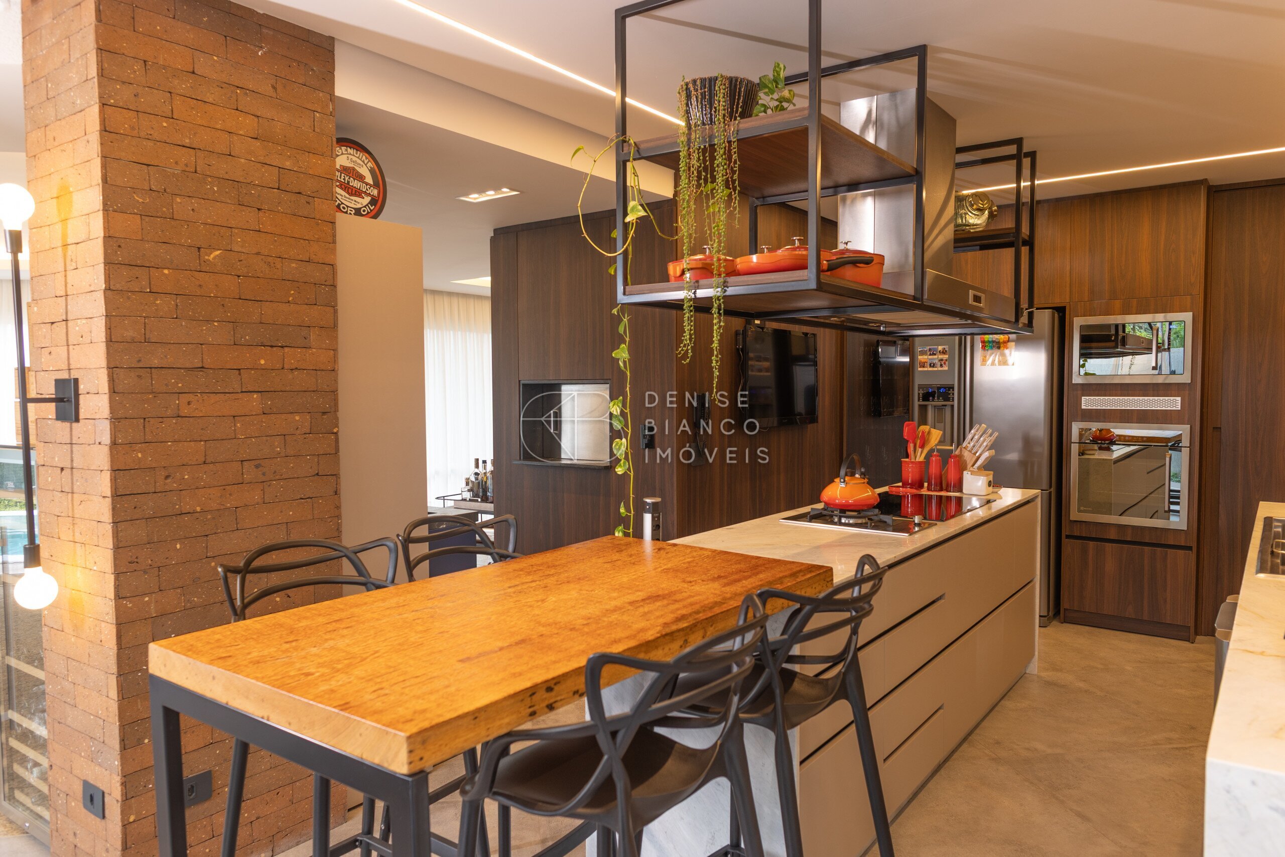 CASA EM CONDOMÍNIO em Pilarzinho - Ref: DB0124