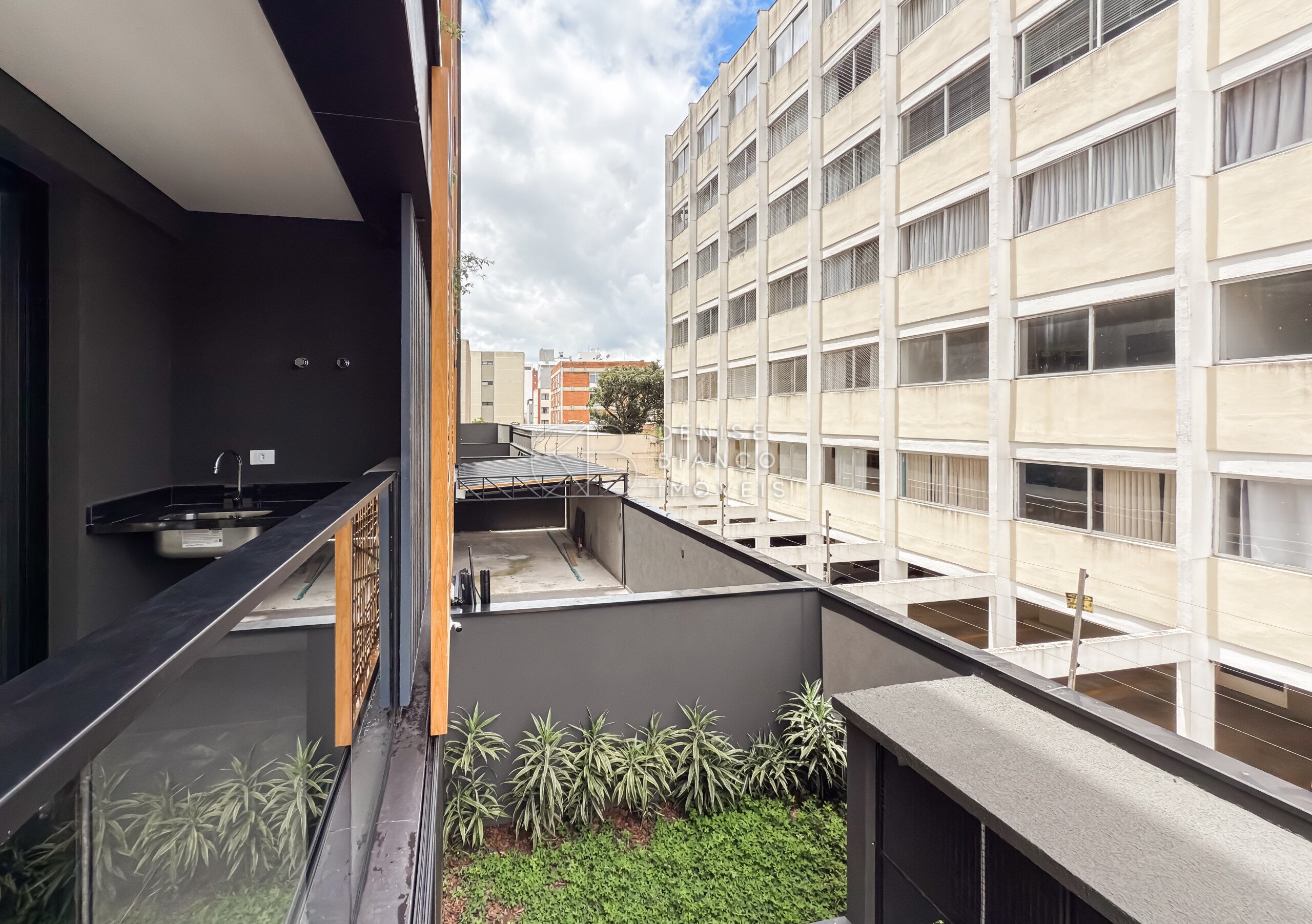 APARTAMENTO em Alto da Rua XV - Ref: DB0125
